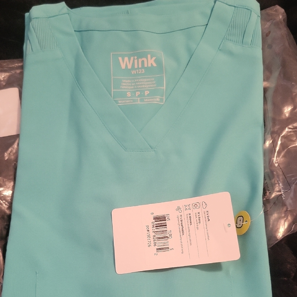 Wink W123 V-Neck Medical Scrub Top in Aqua